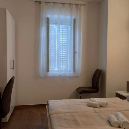 Barba Ante Hotel Vis Buitenkant foto